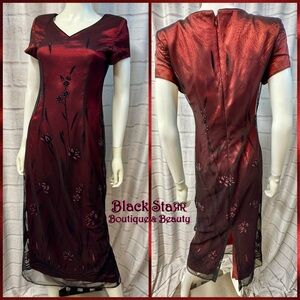 Deep red w/black lace overlay short sleeve V neck long dress by Taurus II. Sz 6P